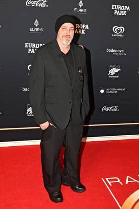 RADIO REGENBOGEN AWARD 2024. Torsten Sträter anläßlich der Verleihung des Medienpreises aus Baden-Württemberg Radio Regenbogen Award am 19.04.2024 im Europapark Rust. 20240419MWI127935