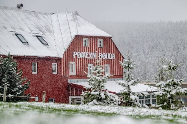 Snow-covered Pomezni bouda (hut) in Giant Mountains, Horni Mala Upa, Trutnov region, Czech Republic, April 20, 2024. (CTKxPhoto DavidxTanecek) CTKPhotoP2024042002587  CTKPhotoP2024042002587