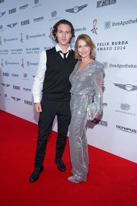 Tina Ruland und ihr Sohn Jahvis beim Felix Burda Award am 21.04.2024 in Berlin Felix Burda Award 2024 in Berlin