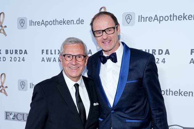 Jan Hofer und Vince Ebert beim Felix Burda Award am 21.04.2024 in Berlin Felix Burda Award 2024 in Berlin