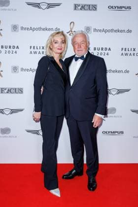 Gala - Felix Burda Award Annette Marberth-Kubick und Wolfgang Kubicki bei der Felix Burda Award Gala im Hotel Adlon Kempinskil am 21.04.2024 in Berlin. Copyright: xEventpressxKochanx