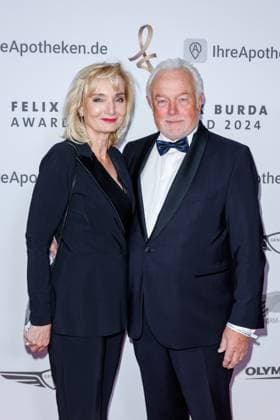 Gala - Felix Burda Award Annette Marberth-Kubick und Wolfgang Kubicki bei der Felix Burda Award Gala im Hotel Adlon Kempinskil am 21.04.2024 in Berlin. Copyright: xEventpressxKochanx