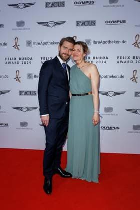 Gala - Felix Burda Award Benjamin Baarz und Nina Bott bei der Felix Burda Award Gala im Hotel Adlon Kempinskil am 21.04.2024 in Berlin. Copyright: xEventpressxKochanx