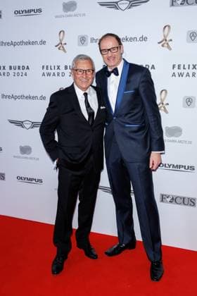 Gala - Felix Burda Award Jan Hofer und Vince Ebert bei der Felix Burda Award Gala im Hotel Adlon Kempinskil am 21.04.2024 in Berlin. Copyright: xEventpressxKochanx