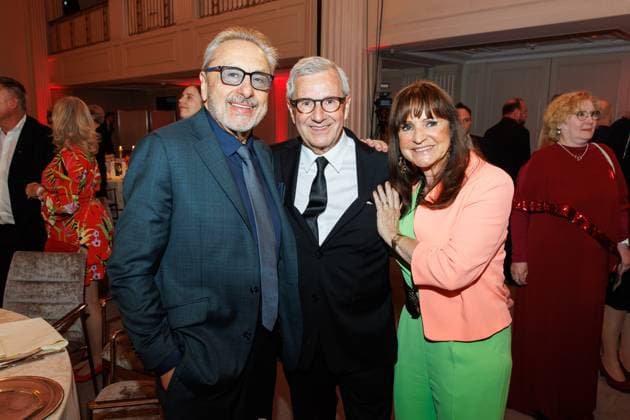 Gala - Felix Burda Award Wolfgang Stumph, Jan Hofer und Christine Stumph bei der Felix Burda Award Gala im Hotel Adlon Kempinskil am 21.04.2024 in Berlin. Copyright: xEventpressxKochanx