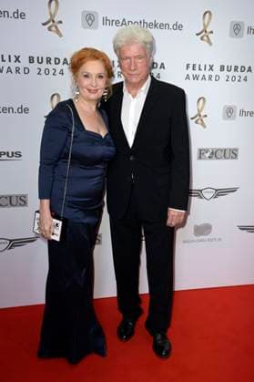 Jürgen Prochnow mit Ehefrau Verena Wengler bei der 19. Verleihung des Felix Burda Award 2024 im Hotel Adlon Kempinski. Berlin, 21.04.2024