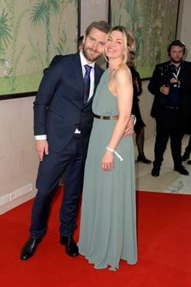 Nina Bott mit Partner Benjamin Baarz bei der 19. Verleihung des Felix Burda Award 2024 im Hotel Adlon Kempinski. Berlin, 21.04.2024