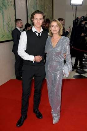 Tina Ruland mit Sohn Jahvis Rahmoune bei der 19. Verleihung des Felix Burda Award 2024 im Hotel Adlon Kempinski. Berlin, 21.04.2024