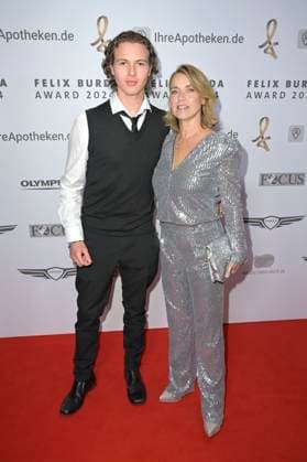 Tina Ruland mit Sohn Jahvis Rahmoune bei der 19. Verleihung des Felix Burda Award 2024 im Hotel Adlon Kempinski. Berlin, 21.04.2024