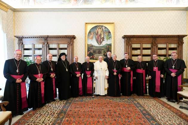 News Themen der Woche KW17 News Bilder des Tages **NO LIBRI** Italy, Rome, Vatican, 2024 4 22 .Pope Francis receives bishops of Calabria in private audience at Vatican . Photograph by VATICAN MEDIA Catholic Press Photo  Copyright: xVATICANxMEDIAx xipa-agency.netx xVaticanxMediax IPA_Agency_IPA45381670