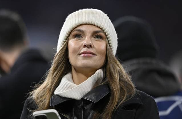TV presenter Laura Wontorra DAZN, portrait, cap, smiles, Allianz Arena, Munich, Bavaria, Germany, Europe Copyright: imageBROKER MichaelxWeber iblimw10487457.jpg