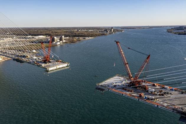Detroit, Michigan USA -15 April 2024, Construction of the Gordie Howe International Bridge. The bridge will link Detroit with Windsor, Ontario across the Detroit River Copyright: imageBROKER JimxWest ibljiw10480988.jpg