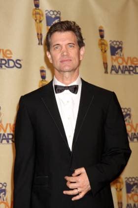 2009 MTV Movie Awards Chris Isaak in the press room of the 2009 MTV Movie Awards in Universal City, CA on May 31, 2009 .2009 Kathy Hutchins Hutchins Photo.. Los Angeles CA USA EDITORIAL USE ONLY Copyright: xx KathyxHutchinsx khphotos154211