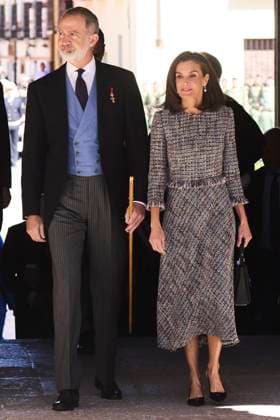 April 23, 2024, Madrid, Madrid, Spain: KING FELIPE VI of Spain, QUEEN LETIZIA of Spain attend the Miguel De Cervantes Literature award 2023 at the Alcal¡ de Henares University Madrid Spain - ZUMAc260 20240423_zep_c260_021 Copyright: xMikexChicorrox