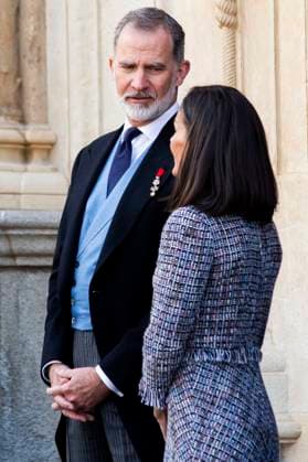 König Felipe VI. von Spanien und Königin Letizia von Spanien bei der Verleihung des Premio Miguel de Cervantes für Literatur an Luis Mateo Diez in der Universidad de Alcala. Alcala de Henares, 23.04.2024