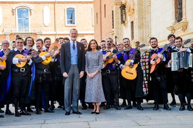 König Felipe VI. von Spanien und Königin Letizia von Spanien bei der Verleihung des Premio Miguel de Cervantes für Literatur an Luis Mateo Diez in der Universidad de Alcala. Alcala de Henares, 23.04.2024