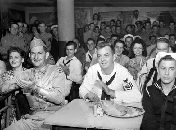 Audience at Stage Door Canteen, New York City, New York, USA, Marjory Collins, U.S. Office of War Information, August 1942  Copyright: xCircaxImagesx ghi-circa12486