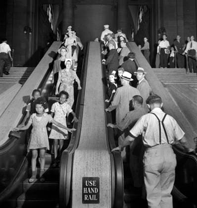 Group of people on escalators, Pennsylvania Station, New York City, New York, USA, Marjory Collins, U.S. Office of War Information, August 1942  Copyright: xCircaxImagesx ghi-circa12491