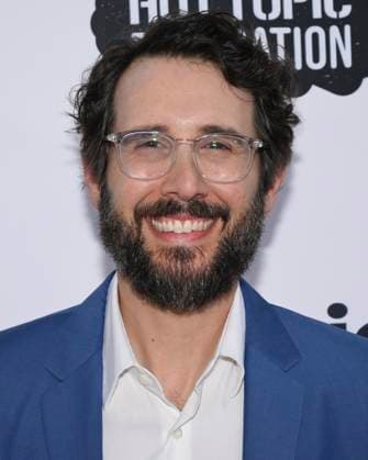 April 24, 2024, Los Angeles, California, USA: Josh Groban attends the 16th Annual Music Will Benefit. Los Angeles USA - ZUMAb173 20240424_aap_b173_022 Copyright: xBillyxBennightx
