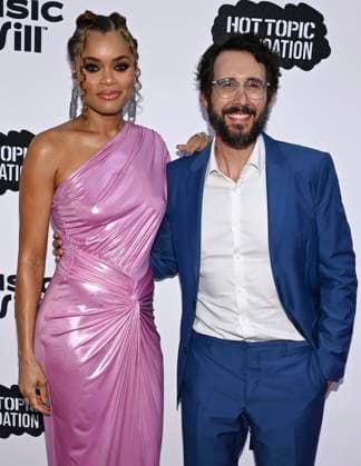 April 24, 2024, Los Angeles, California, USA: Andra Day and Josh Groban attend the 16th Annual Music Will Benefit. Los Angeles USA - ZUMAb173 20240424_aap_b173_024 Copyright: xBillyxBennightx