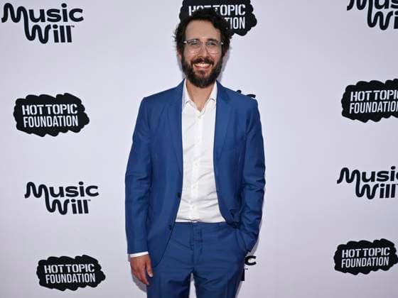 April 24, 2024, Los Angeles, California, USA: Josh Groban attends the 16th Annual Music Will Benefit. Los Angeles USA - ZUMAb173 20240424_aap_b173_036 Copyright: xBillyxBennightx