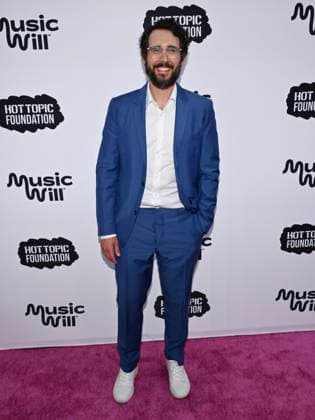 April 24, 2024, Los Angeles, California, USA: Josh Groban attends the 16th Annual Music Will Benefit. Los Angeles USA - ZUMAb173 20240424_aap_b173_050 Copyright: xBillyxBennightx