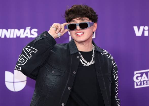 Mexican singer and producer Gabito Ballesteros poses on the red carpet at the ninth edition of the Latin American Music Awards held this Thursday at the MGM Grand. Garden Arena in Las Vegas, Nevada, USA, 25 April 2024. Red carpet of the Latin American Music Awards !ACHTUNG: NUR REDAKTIONELLE NUTZUNG!  Copyright: xRondaxChurchillx USA4544 20240426-55013425421_1