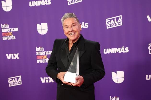 Ricardo Montaner, winner of the Latin AMA Legacy award, poses in the press room during the 2024 Latin American Music Awards at the Grand Garden Arena at MGM Resort and Casino in Las Vegas, Nevada on Thursday, April 25, 2024.  LAV20240425186 JAMESxATOA
