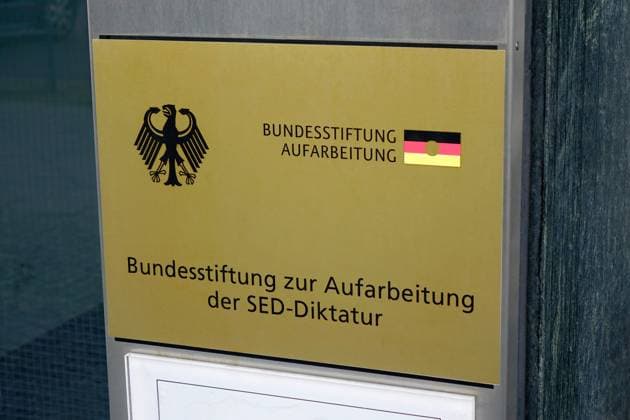 Bundesstiftung zur Aufarbeitung der SED-Diktatur Bundesstiftung zur Aufarbeitung der SED-Diktatur, 06.04.2024, Mitte, Kronenstrasse, Berlin, Die Bundesstiftung zur Aufarbeitung der SED-Diktatur ist eine Bildungseinrichtung mit ihrem Sitz in der Kronenstrasse von Berlin.