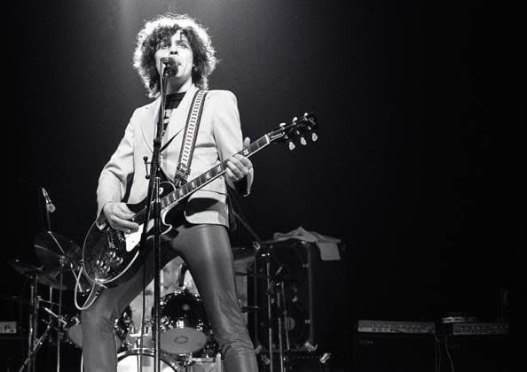 Marc Bolan Marc Bolan on stage at his last London concert. Date: 19 March 1977. Venue: Rainbow Theatre London. Last ever Marc Bolan performance in his home city of London. Support bands were The Damned and Siouxsie & The Banshees. Unbylined uses will incur an additional discretionary fee. Higher rates apply.,  Copyright: xStevexCurridx xRetnaxPicturesx xAvalonx 0536743865