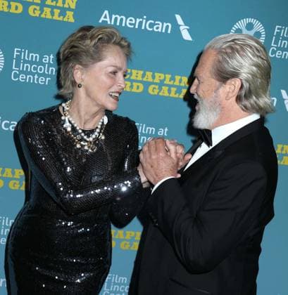 April 29, 2024, New York, New York, USA: Actors SHARON STONE and JEFF BRIDGES seen at the 49th Chaplin Award Gala Honoring Jeff Bridges held at Alice Tully Hall. New York USA - ZUMAk03_ 20240429_zaf_k03_153 Copyright: xNancyxKaszermanx