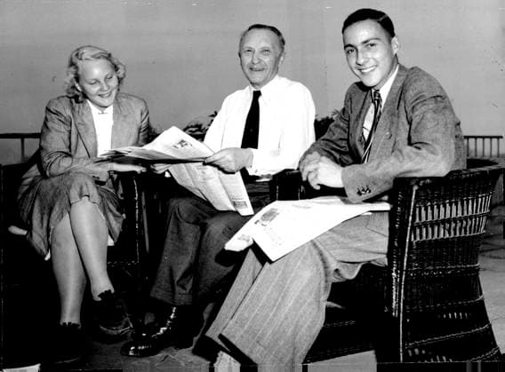 This Man Adenauer: Konrad Adenauer with his pretty blonde 21-year-old daughter Elisabeth, and his 19-year-old student son Georg read the political comments in the morning papers his first daily duty. September 1, 1949.  Copyright: xCopyrightxUnknownx 5513-35479953