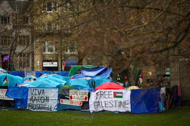 April 30, 2024, Montreal, Quebec, Canada: On Tuesday, McGill University requested the intervention of police forces to disperse a pro-Palestinian camp on its campus. Since Saturday, nearly a hundred students have camped on university grounds, demanding that the administration cut all financial and academic ties with Israel. Montreal Canada - ZUMAs278 20240430_zip_s278_001 Copyright: xSerkanxSenturkx