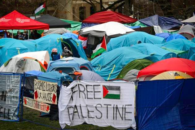 April 30, 2024, Montreal, Quebec, Canada: On Tuesday, McGill University requested the intervention of police forces to disperse a pro-Palestinian camp on its campus. Since Saturday, nearly a hundred students have camped on university grounds, demanding that the administration cut all financial and academic ties with Israel. Montreal Canada - ZUMAs278 20240430_zip_s278_004 Copyright: xSerkanxSenturkx
