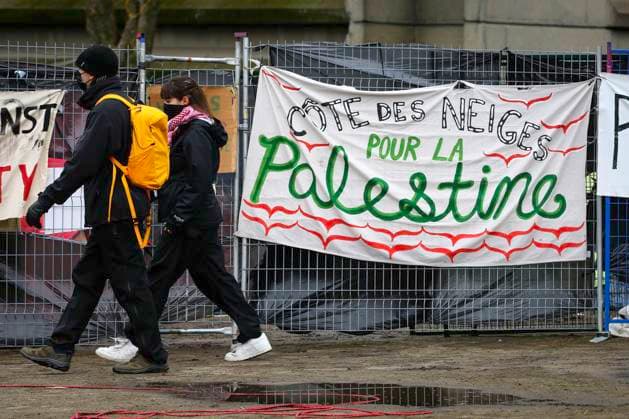April 30, 2024, Montreal, Quebec, Canada: On Tuesday, McGill University requested the intervention of police forces to disperse a pro-Palestinian camp on its campus. Since Saturday, nearly a hundred students have camped on university grounds, demanding that the administration cut all financial and academic ties with Israel. Montreal Canada - ZUMAs278 20240430_zip_s278_006 Copyright: xSerkanxSenturkx