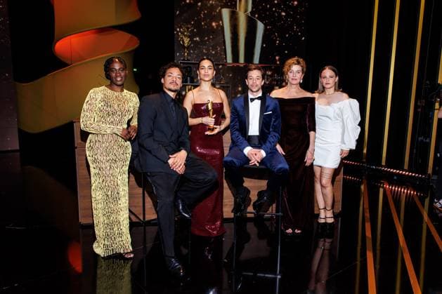 Fotocall - Deutscher Filmpreis Moderatoren Ivy Quainoo. Aurel Mertz, Gizem Emre, Tobias Krell (Checker Tobi), Margarita Broich und Jasna Fritzi Bauer beim Fotocall der Moderatoren des Deutschen Filmpreises 2024 im Theater am Potsdamer Platz am 01.05.2024 in Berlin. Copyright: xEventpressxKochanx