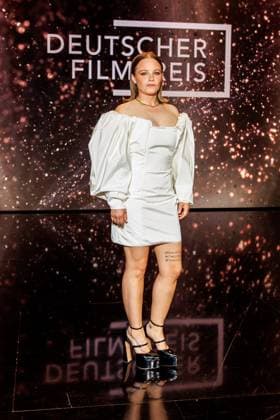 Fotocall - Deutscher Filmpreis Moderatoren Jasna Fritzi Bauer beim Fotocall der Moderatoren des Deutschen Filmpreises 2024 im Theater am Potsdamer Platz am 01.05.2024 in Berlin. Copyright: xEventpressxKochanx