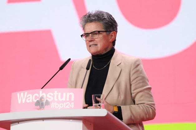 Berlin, Deutschland, 27.04.2024: Station Berlin: 75. Ordentlicher Bundesparteitag der FDP: Lydia Hüskens *** Berlin, Germany, 27 04 2024 Station Berlin 75 Ordinary Federal Party Conference of the FDP Lydia Hüskens Copyright: xdtsxNachrichtenagenturx dts_35673