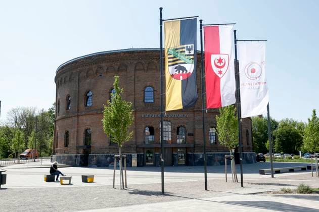 beim Pressegespräch zur Premiere des Fulldome-Erlebnisses der Musikshow Tabaluga und die Zeichen der Zeit im Planetarium. Halle (Saale), 02.05.2024