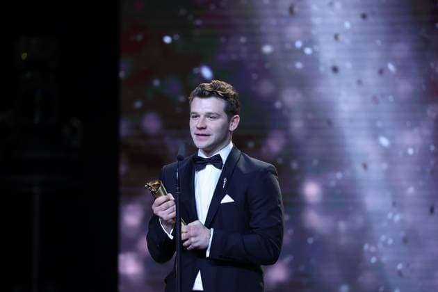 Deutscher Filmpreis 2024 BESTE MÄNNLICHE HAUPTROLLE Simon Morze bei der Verleihung der Lola - Deutscher Filmpreis 2024 im Theater am Potsdamer Platz in Berlin 03.05.2024 Copyright: xEventpressx