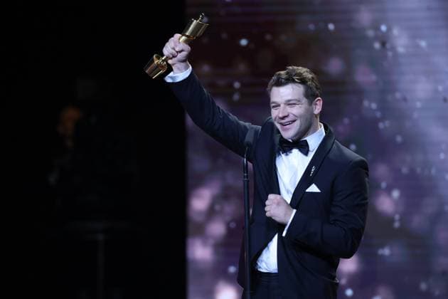 Deutscher Filmpreis 2024 BESTE MÄNNLICHE HAUPTROLLE Simon Morze bei der Verleihung der Lola - Deutscher Filmpreis 2024 im Theater am Potsdamer Platz in Berlin 03.05.2024 *** German Film Award 2024 BEST MALE HEADLINE Simon Morze at the Lola German Film Award 2024 ceremony at the Theater am Potsdamer Platz in Berlin 03 05 2024 Copyright: xEventpressx