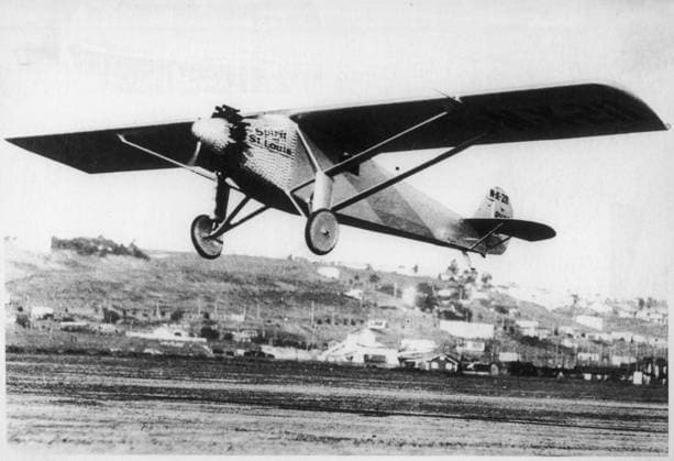 RECORD DATE NOT STATED THE SPIRIT OF ST LOUIS Charles Lindbergh, in the Spirit of St Louis , sets off from New York on his solo flight across the Atlantic. Colourised version exists: 13729525. Date: 20 May 1927  Copyright: Copyrightx(c)Geminix2023.xCredit:xGemini 10096111