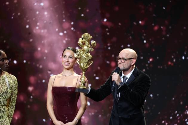 Deutscher Filmpreis 2024 Jürgen Vogel und Gizem Emre bei der Verleihung der Lola - Deutscher Filmpreis 2024 im Theater am Potsdamer Platz in Berlin 03.05.2024 Copyright: xEventpressx