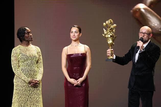 Deutscher Filmpreis 2024 Jürgen Vogel und Gizem Emre und Ivy Quainoo bei der Verleihung der Lola - Deutscher Filmpreis 2024 im Theater am Potsdamer Platz in Berlin 03.05.2024 Copyright: xEventpressx