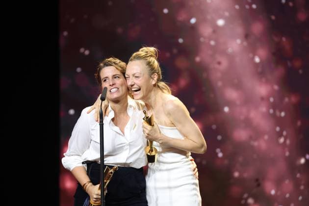 Deutscher Filmpreis 2024 BESTES MASKENBILD Alisza Pfeifer, Christina Baier Â· GIRL YOU KNOW IT™S TRUE bei der Verleihung der Lola - Deutscher Filmpreis 2024 im Theater am Potsdamer Platz in Berlin 03.05.2024 Copyright: xEventpressx