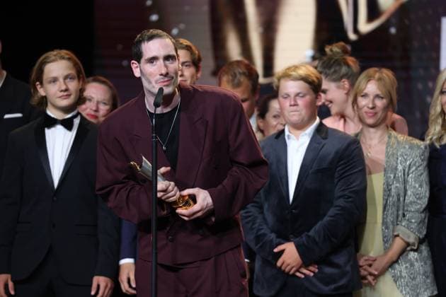 Deutscher Filmpreis 2024 BESUCHERSTÄRKSTER FILM - 3 Fragezeichen bei der Verleihung der Lola - Deutscher Filmpreis 2024 im Theater am Potsdamer Platz in Berlin 03.05.2024 Copyright: xEventpressx