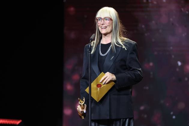 Deutscher Filmpreis 2024 BESTES KOSTÜMBILD Ingken Benesch Â· GIRL YOU KNOW IT™S TRUE bei der Verleihung der Lola - Deutscher Filmpreis 2024 im Theater am Potsdamer Platz in Berlin 03.05.2024 *** German Film Award 2024 BEST COSTUME IMAGE Ingken Benesch Â- GIRL YOU KNOW IT™S TRUE at the Lola German Film Award 2024 ceremony at the Theater am Potsdamer Platz in Berlin 03 05 2024 Copyright: xEventpressx