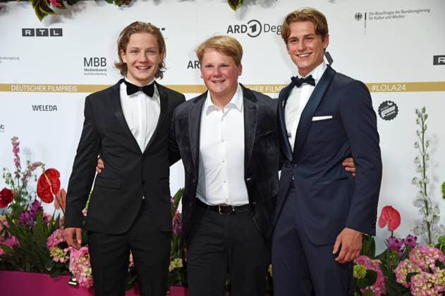 Levi Brandl, Julius Weckauf, Nevio Wendt - DEUTSCHER FILMPREIS 2024 im Theater am Potsdamer Platz am 03.05.2024 - Roter Teppich