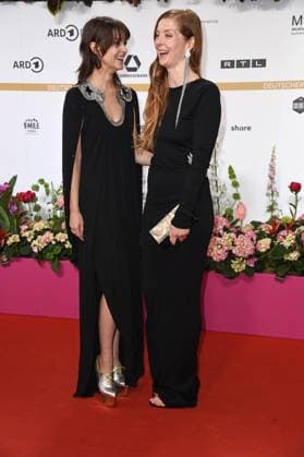 Luise Befort, Pheline Roggan - DEUTSCHER FILMPREIS 2024 im Theater am Potsdamer Platz am 03.05.2024 - Roter Teppich