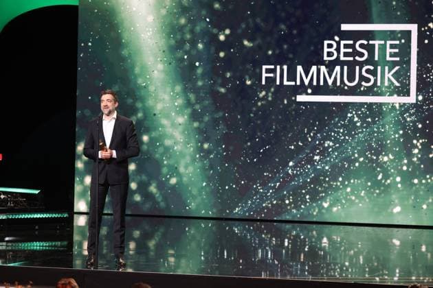 Deutscher Filmpreis 2024 BESTE FILMMUSIK Lorenz Dangel Â· STERBEN bei der Verleihung der Lola - Deutscher Filmpreis 2024 im Theater am Potsdamer Platz in Berlin 03.05.2024 Copyright: xEventpressx